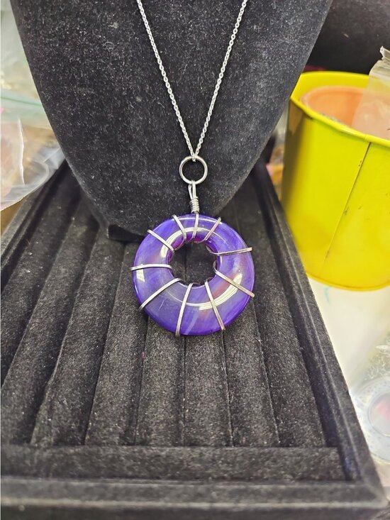 Unbranded Jewelry - 20" Rolo chain Necklace Purple Agattedonut Shape Silvertone Wire Wrapped Lobster